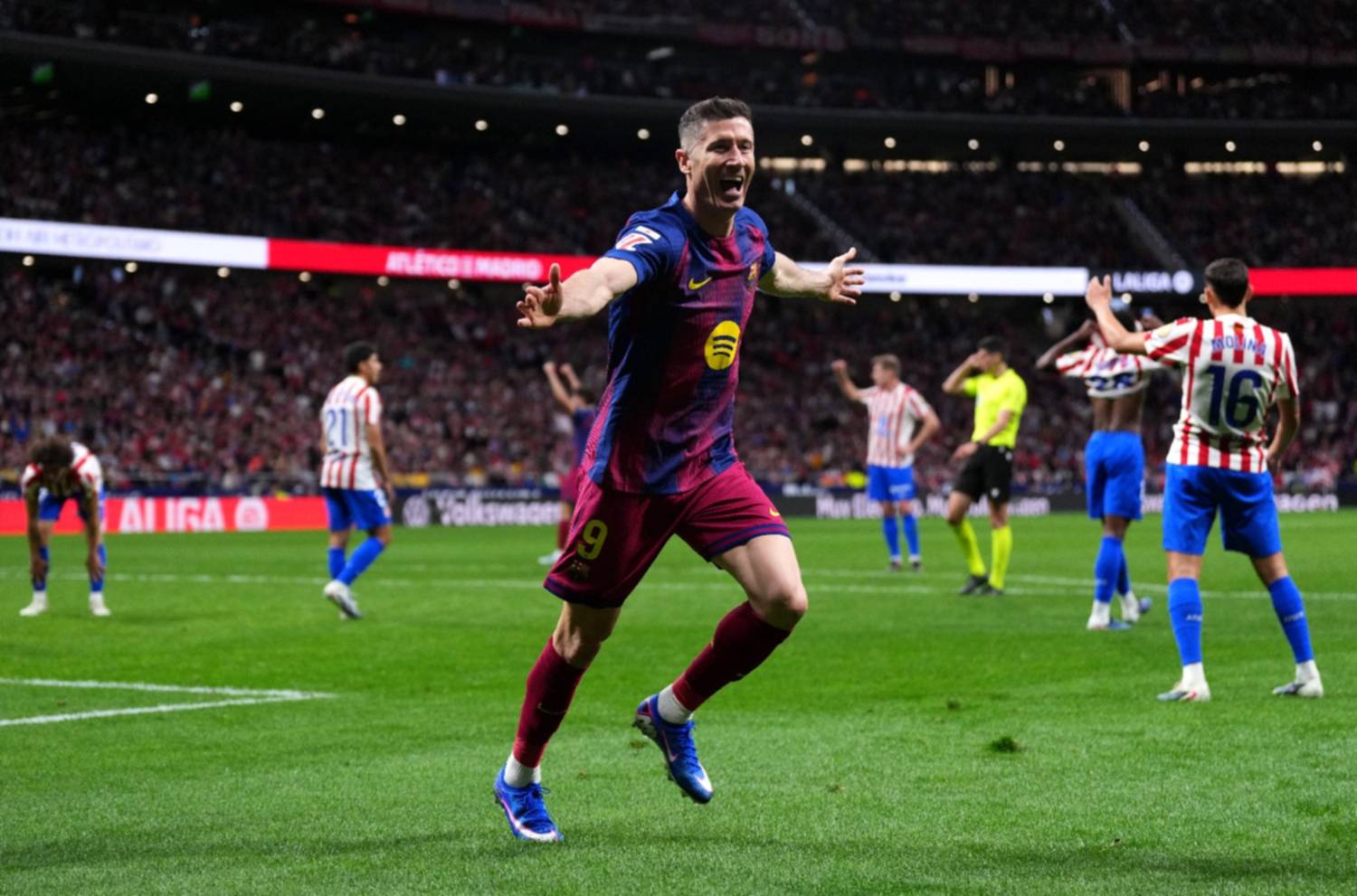 Robert Lewandowski anuncia su salida del FC Barcelona tras cuatro temporadas de éxitos