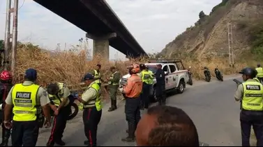 Hombre fallece tras caer del primer viaducto de la autopista Caracas-La Guaira Hombre fallece tras caer del primer viaducto de la autopista Caracas-La Guaira