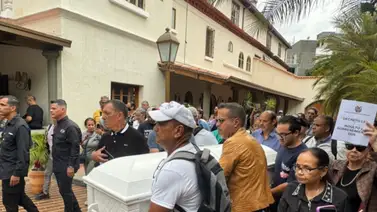 Cuerpo de Carmen Navas llega al Cementerio del Este: IMÁGENES Cuerpo de Carmen Navas llega al Cementerio del Este: IMÁGENES
