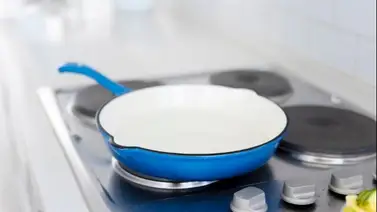 Cómo saber si la sartén alcanzó la temperatura ideal: prueba el truco del cubo de hielo y evita errores al cocinar Cómo saber si la sartén alcanzó la temperatura ideal: prueba el truco del cubo de hielo y evita errores al cocinar