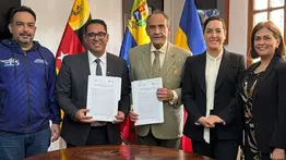 Alcaldía de El Hatillo y la Universidad Santa María renuevan convenio de becas