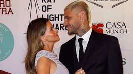 Romance en Ibiza: la "China" Suárez e Icardi deslumbran en festival de cine