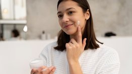 Hidrata la piel con tres ingredientes económicos: así debes aplicar la mascarilla natural