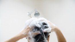 ¿Cuándo debes lavar tu cabello?: experta capilar revela el cronograma correcto
