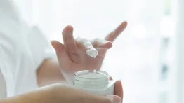 Crema milagrosa de aloe vera: fácil de preparar en casa para una piel siempre joven
