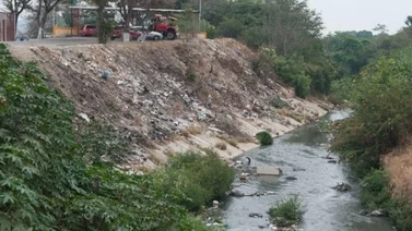 Hombre fallece tapiado: recolectaba chatarra en una quebrada