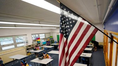 Personal de escuelas públicas de Aurora recibirán un aumento salarial del 5%