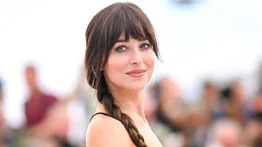 Dakota Johnson atribuye fracaso de "Madame Web" a ejecutivos: Decisiones de comités sin creatividad