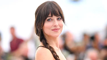 Dakota Johnson atribuye fracaso de "Madame Web" a ejecutivos: Decisiones de comités sin creatividad