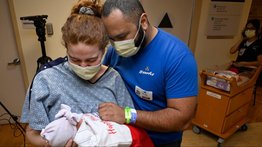 Estados Unidos prohíbe estos nombres para bautizar hijos: incluye uno propuesto por Elon Musk