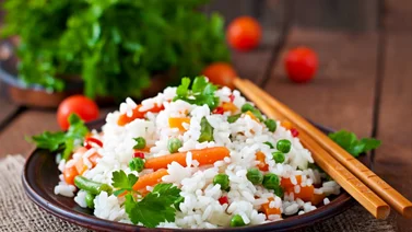 El secreto de los chefs: milagro que logras al añadir vinagre mientras hierves el arroz