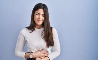 Desinflama el colon sin medicinas: ahorra dinero con las mejores frutas para la salud intestinal