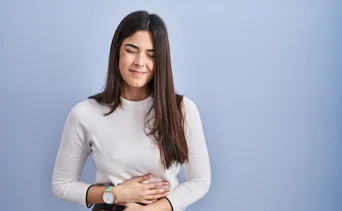 Desinflama el colon sin medicinas: ahorra dinero con las mejores frutas para la salud intestinal