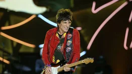 En video: así celebra Ronnie Wood sus 50 años en los Rolling Stones