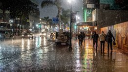 Inicia temporada de lluvias en México: autoridades piden a los empleadores dejar hacer home office a sus trabajadores 
