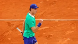 Semifinales de Roland Garros: Sinner desafía a Djokovic por la gloria en París