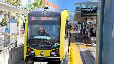 Metro de Los Ángeles ofrece viajes gratis para estas festividades en 2025