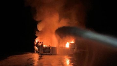 Incendio destruye seis embarcaciones en la marina de Sunny Isles: no se reportaron heridos