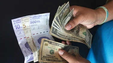Imputan a involucrados en el comercio ilegal de divisas: les incautaron 15 equipos telefónicos
