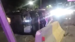 Reportan volcamiento en la Autopista Prados del Este: un hombre de tercera edad resulta herido