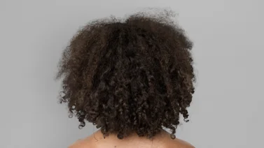 Dile adiós al encrespamiento del cabello con esta maravillosa mascarilla natural