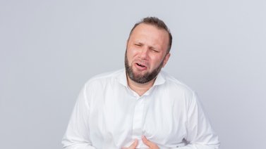Evita la diverticulitis intestinal: estos son los alimentos indispensables luego de los 50 años de edad