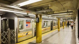 "Todavía siento dolor": hombre hispano cuenta cómo sobrevivió a violento asalto en el metro de Nueva York
