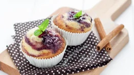 ¿Preparada para un desayuno saludable e irresistible?: prueba magdalenas de ciruelas 