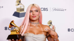 En video: Karol G lanza su quinto álbum de estudio llamado "Tropicoqueta"