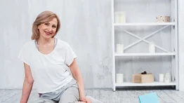 El mejor ejercicio para mujeres de más de 60 años: ganan masa muscular sin salir de casa