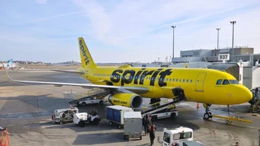 Adiós al bajo costo: Spirit Airlines se prepara para competir con las principales aerolíneas de Estados Unidos