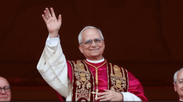 En fotos: Papa León XIV muestra su apoyo a los Medias Blancas