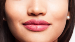 De labios delgados a volumen extremo: métodos naturales que están revolucionando