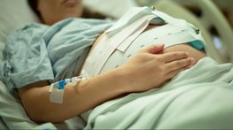 Adolescente venezolana sufre violencia obstétrica en un hospital de Ecuador: fue esterilizada bajo consentimiento viciado