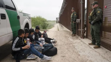 Soldados estadounidenses empiezan a detener migrantes en la frontera sur: van más de 1400 acusados de ingreso ilegal