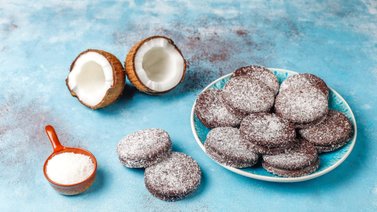 Dile adiós al horno: así puedes elaborar unas deliciosas galletas de coco en el microondas