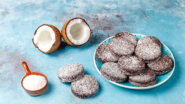 Dile adiós al horno: así puedes elaborar unas deliciosas galletas de coco en el microondas