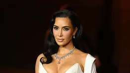 2001online - EEUU - Kardashian