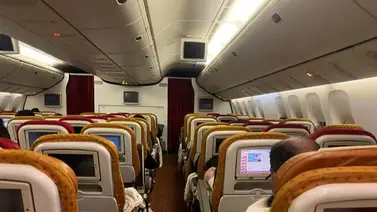 Air India presentaba fallas inusuales dos horas antes del accidente: pasajero comparte video de "cosas extrañas" Air India presentaba fallas inusuales dos horas antes del accidente: pasajero comparte video de "cosas extrañas"