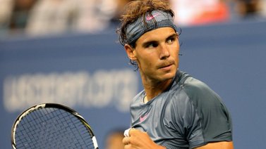 Récord en subasta: raqueta de Rafael Nadal se vende por cifra histórica