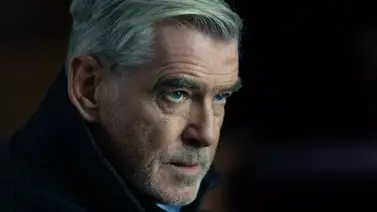 De agente 007 a mafioso Pierce Brosnan estrena serie sobre la mafia londinense De agente 007 a mafioso Pierce Brosnan estrena serie sobre la mafia londinense