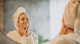 Cuida tu rostro: aprende a preparar una mascarilla casera para hidratar la piel rápidamente 