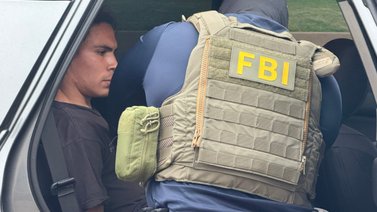 2001ONLINE - ESTADOS UNIDOS - FBI 