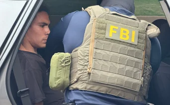 2001ONLINE - ESTADOS UNIDOS - FBI 