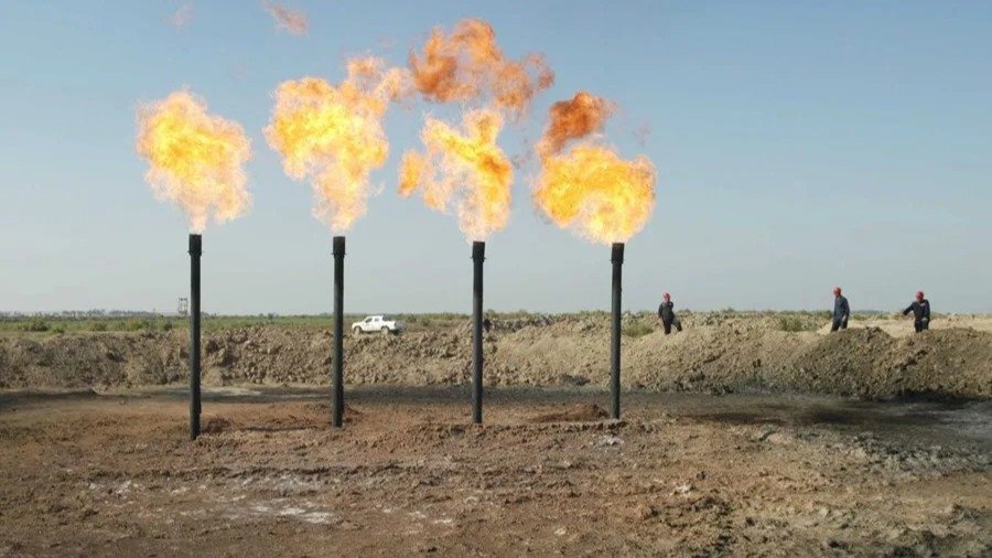Petróleo se dispara más de 9 dólares: tensión en Medio Oriente impulsa el precio del barril Petróleo se dispara más de 9 dólares: tensión en Medio Oriente impulsa el precio del barril