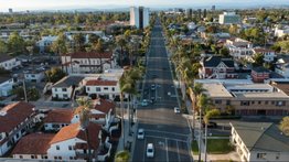 Realizan-viajes-de-compras-para-familias 