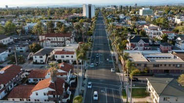 Realizan-viajes-de-compras-para-familias 