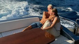 En imágenes: las vacaciones de Dani Olmo en las costas italianas junto a Laura Abla