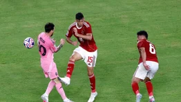 Inter de Miami vs. Al Ahly: la durísima patada a la rodilla que recibió Lionel Messi