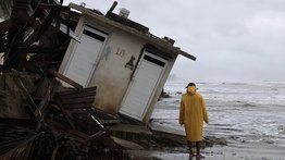 Tormenta tropical Dalila causa daños en Acapulco: colapsan negocios y se registran deslaves